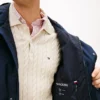 Giacca con cappuccio idrorepellente ripiegabile Giacca con cappuccio idrorepellente ripiegabile