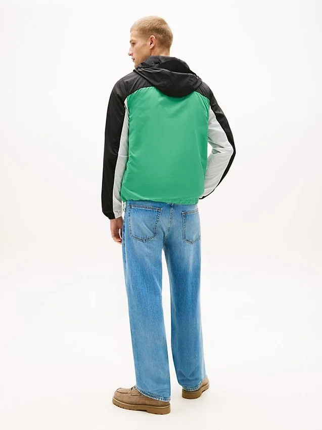 Giacca con cappuccio Tommy Jeans in tessuto ripstop Giacca con cappuccio Tommy Jeans in tessuto ripstop