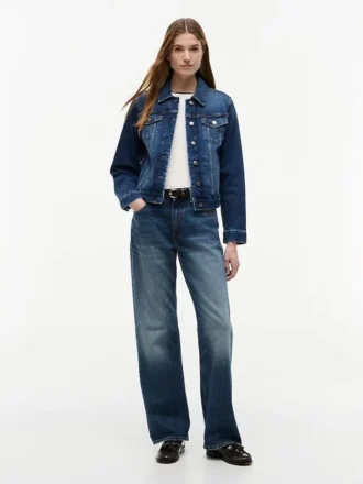 Giacca in denim elasticizzato dal taglio slim con lavaggio scuro Giacca in denim elasticizzato dal taglio slim con lavaggio scuro