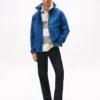 Giacca Regatta con cappuccio idrorepellente Giacca Regatta con cappuccio idrorepellente