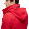 Giacca Regatta con cappuccio idrorepellente Giacca Regatta con cappuccio idrorepellente