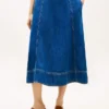 Gonna midi svasata in denim a vita alta Gonna midi svasata in denim a vita alta