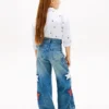 Jeans a vita alta a gamba larga con motivo a stelle per bambina Jeans a vita alta a gamba larga con motivo a stelle per bambina