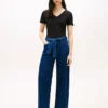 Jeans a vita alta con cintura e gamba larga