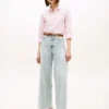 Jeans a vita alta con orlo grezzo e gamba larga Jeans a vita alta con orlo grezzo e gamba larga