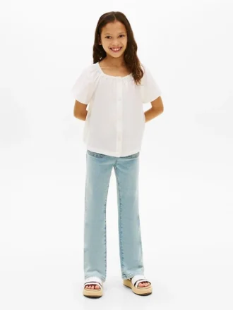 Jeans a zampa con tasche applicate e vestibilità comoda per bambina