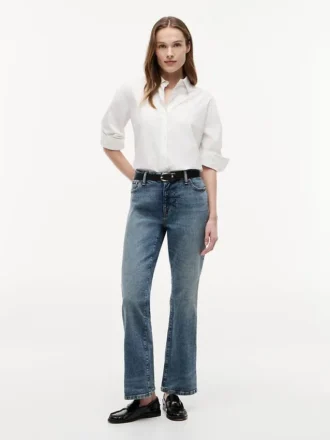 Jeans bootcut elasticizzati a vita media