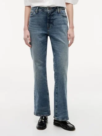 Jeans bootcut elasticizzati a vita media