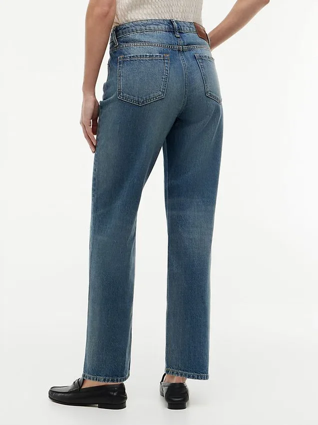 Jeans classici a vita alta Jeans classici a vita alta