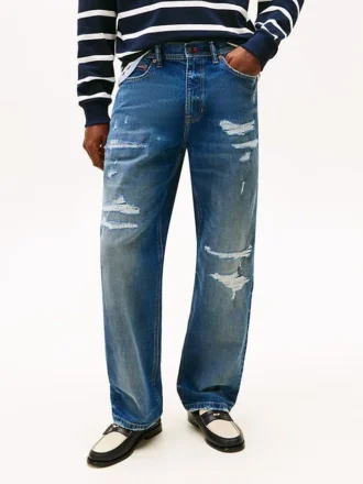 Jeans dal taglio ampio e dall’effetto consumato