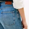Jeans dritti a vita media Jeans dritti a vita media