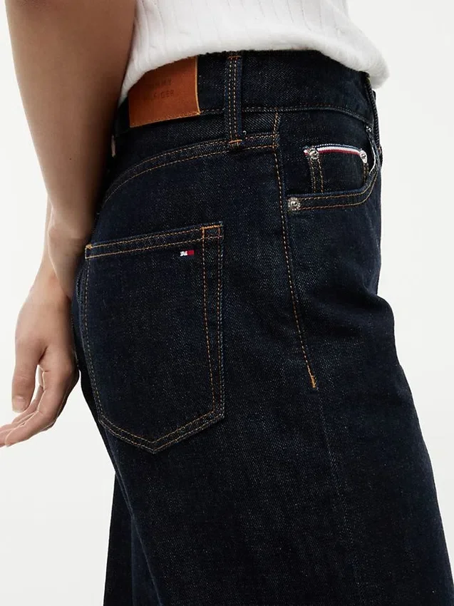 Jeans dritti larghi a vita media in denim selvedge Jeans dritti larghi a vita media in denim selvedge