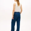 Jeans leggeri a gamba larga senza bottoni Jeans leggeri a gamba larga senza bottoni