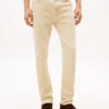Jeans slim tinti in capo