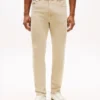 Jeans slim tinti in capo