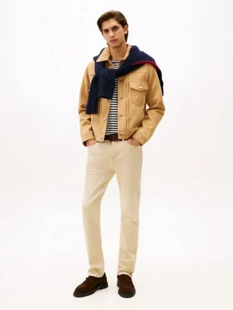 Jeans slim tinti in capo
