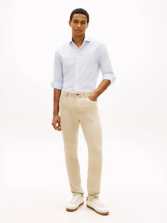 Jeans slim tinti in capo