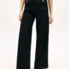 Jeans utility a vita alta, elasticizzati e a gamba larga Jeans utility a vita alta, elasticizzati e a gamba larga