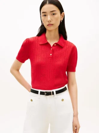 Maglia polo a trama traforata con logo bandiera su tutta la superficie