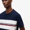 Maglietta Tommy Jeans con nastro con logo Maglietta Tommy Jeans con nastro con logo