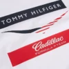 Maglietta Tommy x Cadillac F1® Team Chevron Maglietta Tommy x Cadillac F1® Team Chevron
