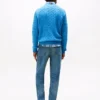 Maglione a collo rotondo con lavorazione a trecce Maglione a collo rotondo con lavorazione a trecce