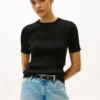 Maglione a maniche corte con lavorazione a trecce Maglione a maniche corte con lavorazione a trecce
