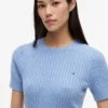 Maglione a maniche corte con lavorazione a trecce Maglione a maniche corte con lavorazione a trecce