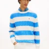Maglione a righe con lavorazione a trecce Maglione a righe con lavorazione a trecce