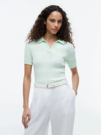 Maglione a righe con lavorazione a trecce