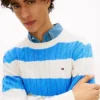Maglione a righe con lavorazione a trecce Maglione a righe con lavorazione a trecce