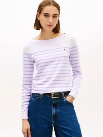 Maglione a righe con scollo a barchetta