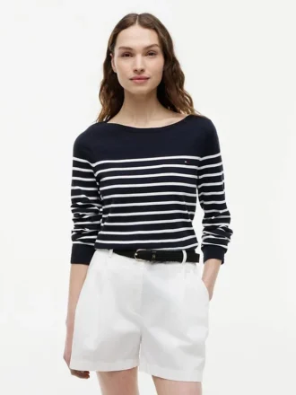 Maglione a righe con scollo a barchetta
