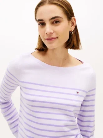 Maglione a righe con scollo a barchetta
