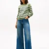 Maglione a scollo barchetta a righe multiple Maglione a scollo barchetta a righe multiple