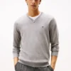 Maglione a V con logo in tinta unita Maglione a V con logo in tinta unita