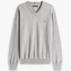 Maglione a V con logo in tinta unita Maglione a V con logo in tinta unita