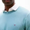 Maglione classico a girocollo Maglione classico a girocollo