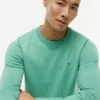 Maglione classico a girocollo Maglione classico a girocollo