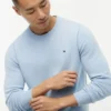 Maglione classico a girocollo Maglione classico a girocollo
