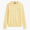 Maglione classico a girocollo Maglione classico a girocollo