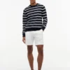 Maglione classico a righe con collo rotondo Maglione classico a righe con collo rotondo