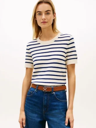 Maglione leggero a righe in pantaloncini a maniche corte