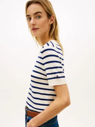 Maglione leggero a righe in pantaloncini a maniche corte