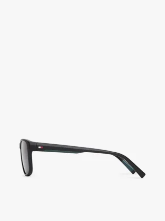 Occhiali da sole classici con montatura rettangolare Occhiali da sole classici con montatura rettangolare