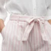 Pantaloncini a righe in misto lino con cintura Pantaloncini a righe in misto lino con cintura