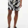 Pantaloncini con stampa tropicale e vestibilità regolare da 7″ Pantaloncini con stampa tropicale e vestibilità regolare da 7″