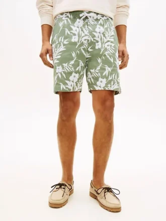 Pantaloncini con stampa tropicale e vestibilità regolare da 7″