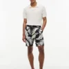 Pantaloncini con stampa tropicale e vestibilità regolare da 7″ Pantaloncini con stampa tropicale e vestibilità regolare da 7″