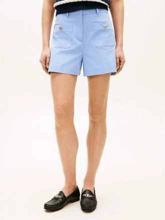 Pantaloncini con tasche in twill e bottoni dorati Pantaloncini con tasche in twill e bottoni dorati